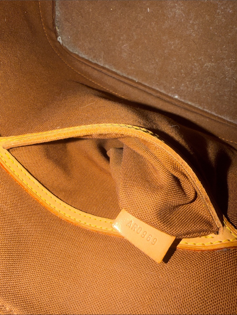 Louis Vuitton Brown Monogram Alma pm Satchel with Tan Trim(lock key&dust bag) - Picture 11 of 17